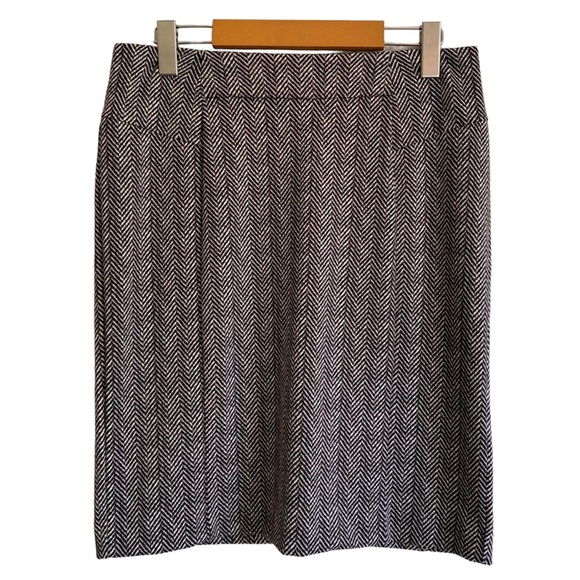 MICHAEL Michael Kors Dresses & Skirts - MICHAEL KORS Black White Chevron Pattern Skirt